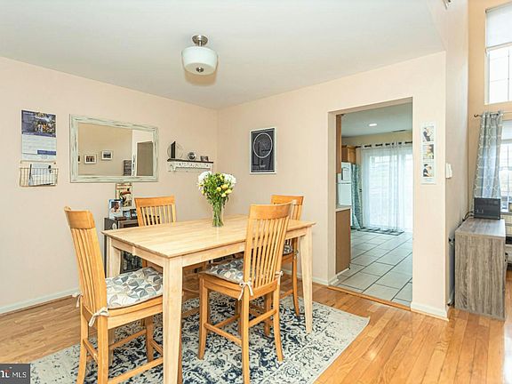 5th image of 302 Saratoga Way