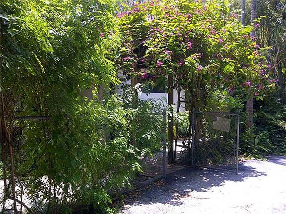 4th image of 8501 SW 68 STREET Road