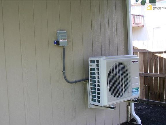 5th image of 912 N Seminole Ct