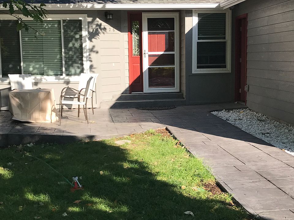 1st image of 126 Lois Cir