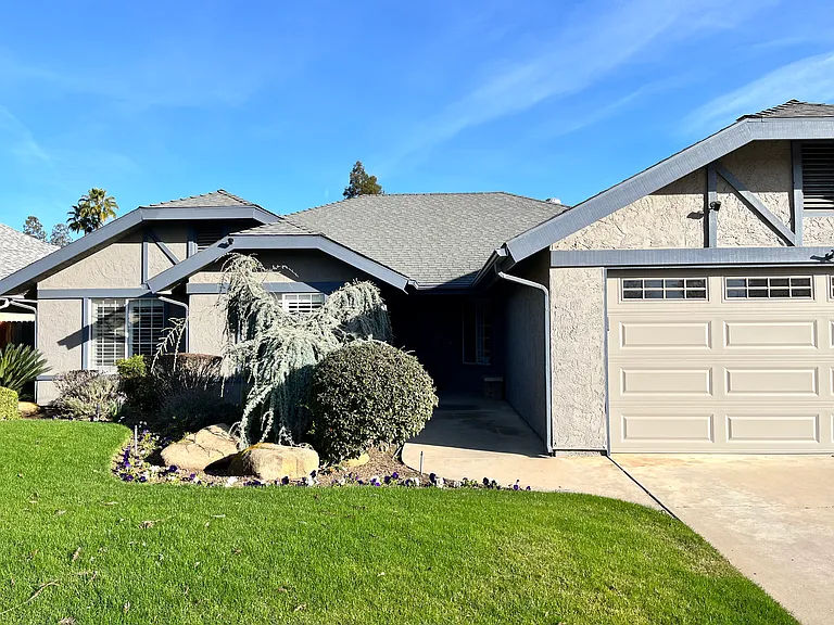 1174 E Kenosha Ave — Photo 19