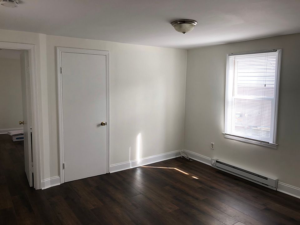 1st image of 18 Main St APT 3