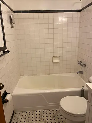 Rented by Georgine Podhorsky, LREB | media 18