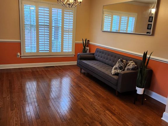 2nd image of 2223 Hollowoak Dr