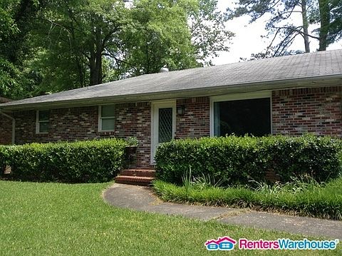 2nd image of 451 Oriole Dr SE