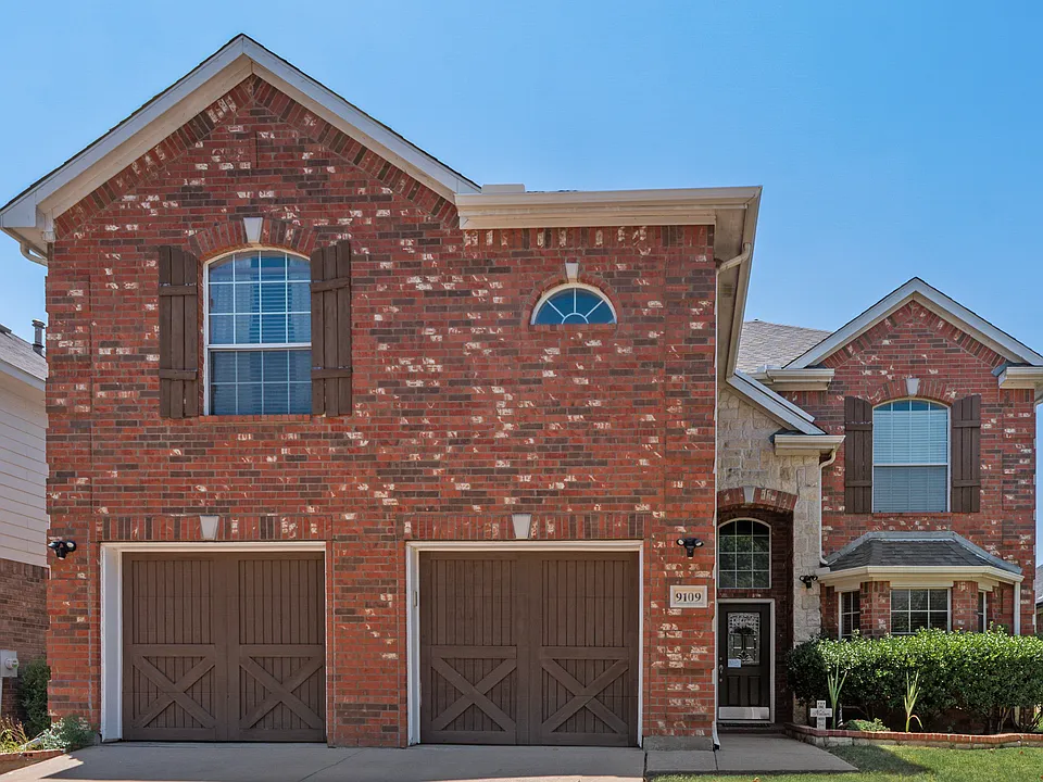 9109 Hawley Dr