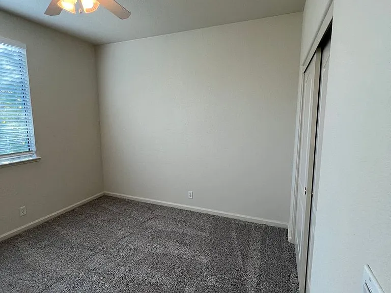 1017 Halidon Way — Photo 17