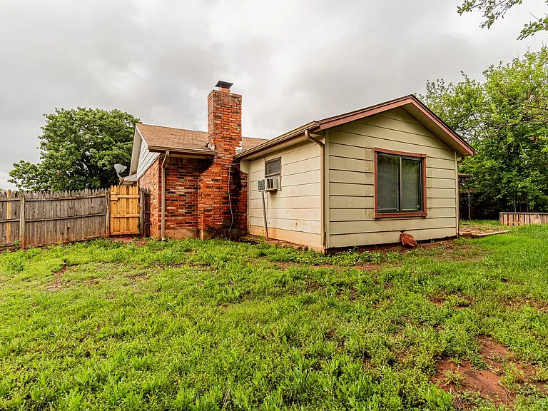 3808 Oakcliff Dr — Photo 30