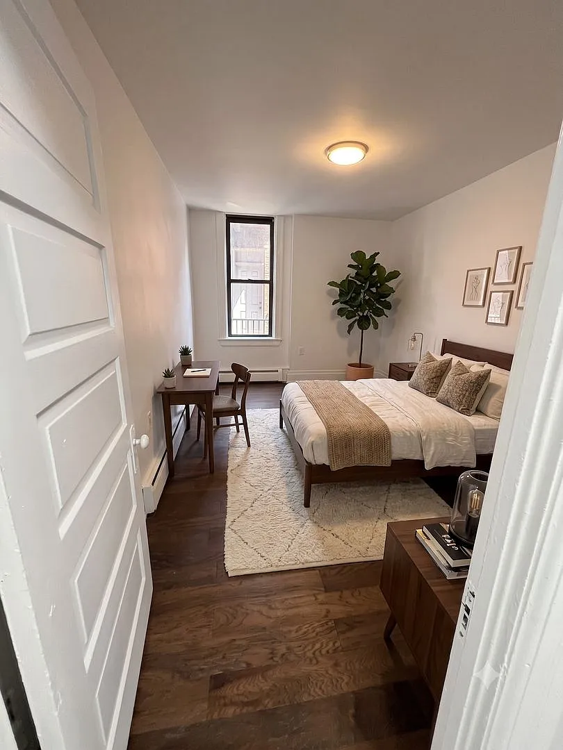 Sleek & Sunlit 3BD/2BA in Bloomfield | Renovated Kitchen & Private Balcony — Photo 1