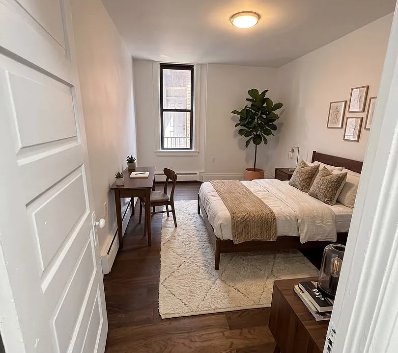 328 S Mathilda St #4