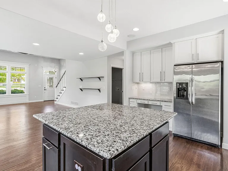 2414 Nottoway Dr — Photo 10
