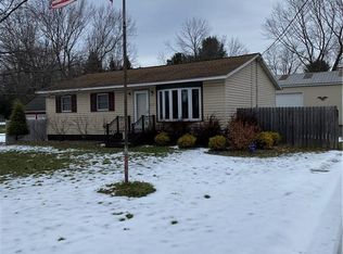 8320 Thompson Rd, Cicero, NY 13039