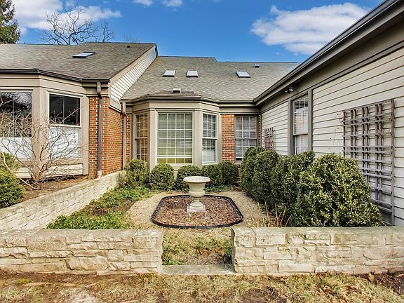 4th image of 12 Warrington Dr