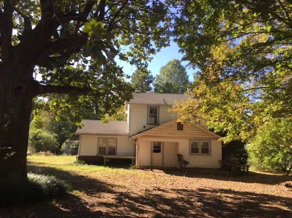 201 Brookside Dr, Lexington, NC 27295