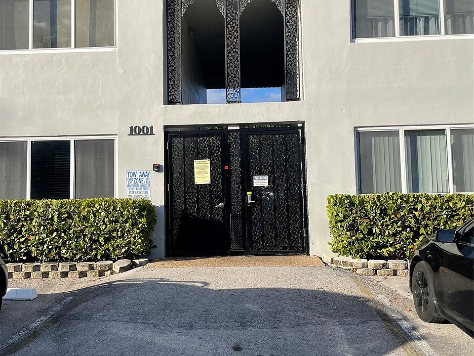 1st image of 1001 SE 16th Street #18