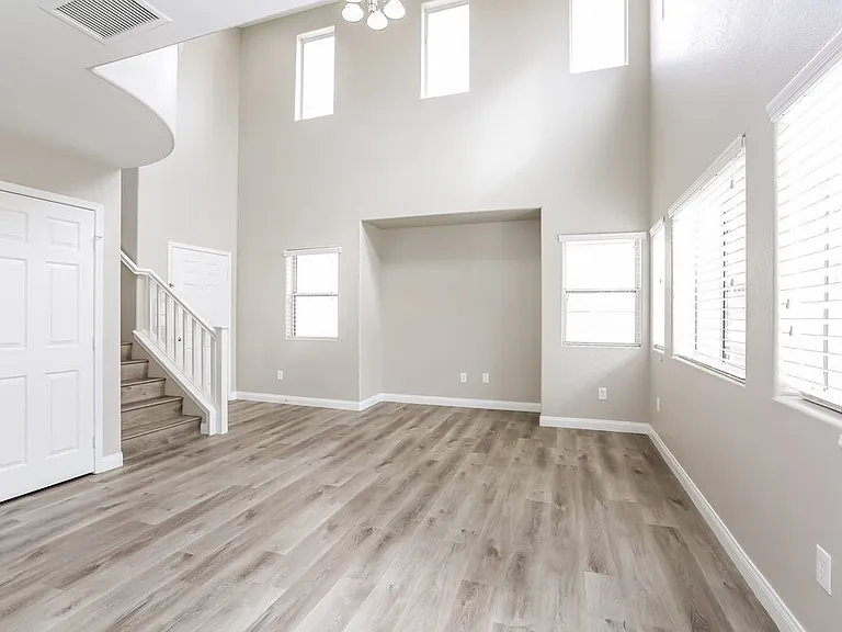 10445 Mihela Ave — Photo 6