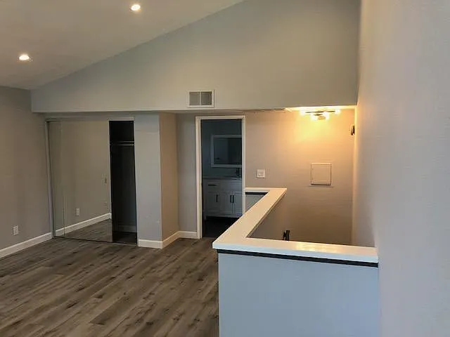 10926 Bluffside Dr #19 — Photo 4