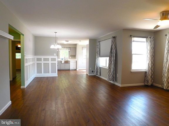 5th image of 6979 Arbor Dr