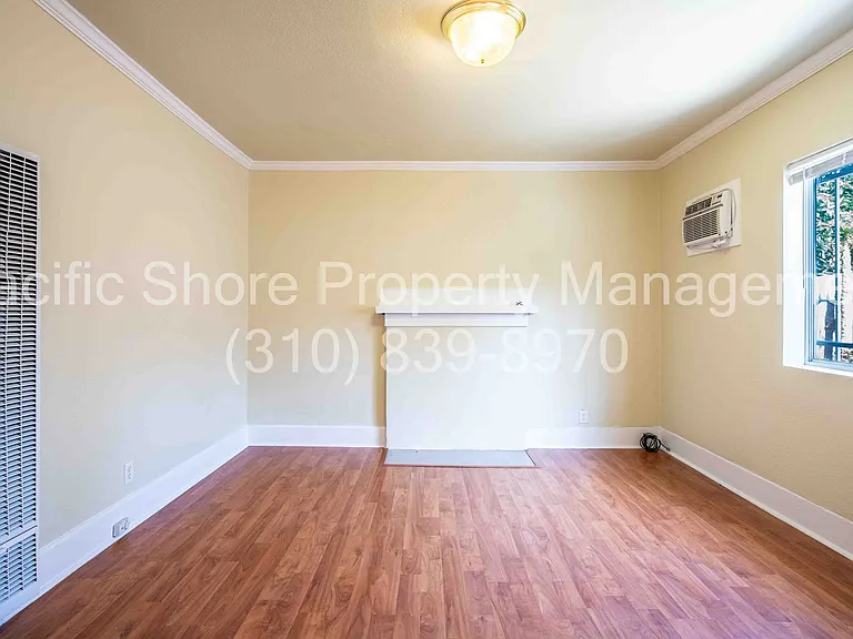 1411 Fedora Apartments — Photo 2