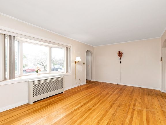 3rd image of 1837 Albermarle Ave