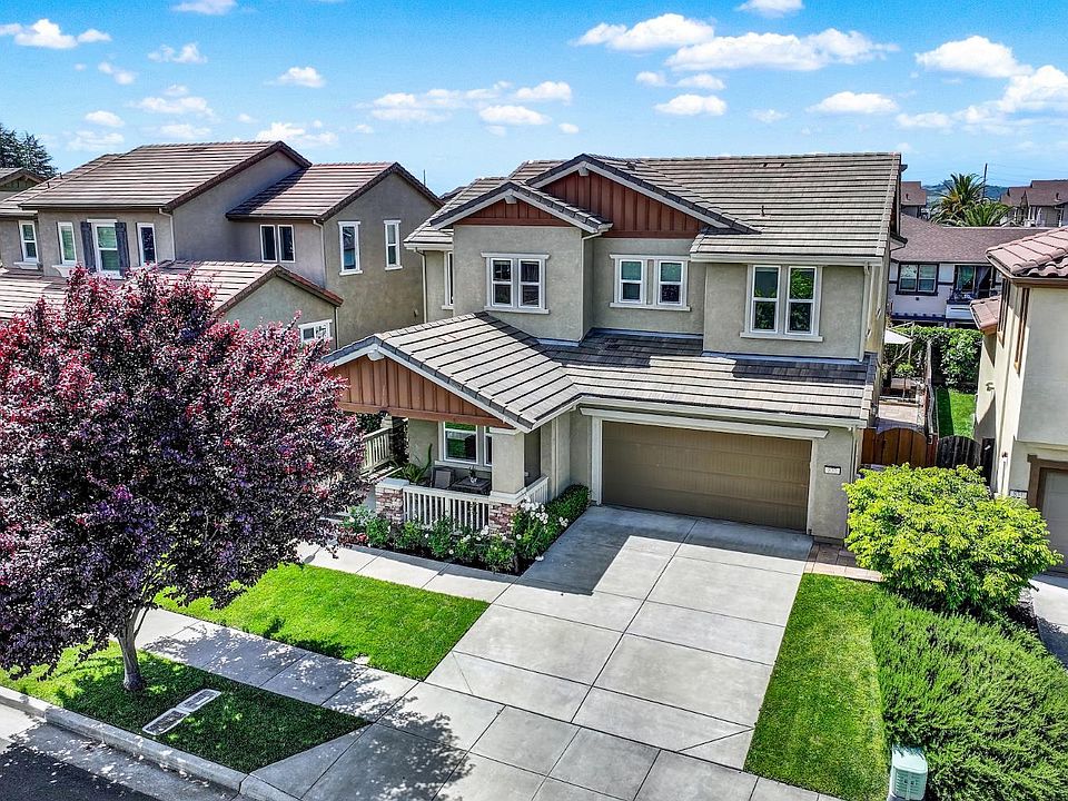1st image of 837 Erin Way