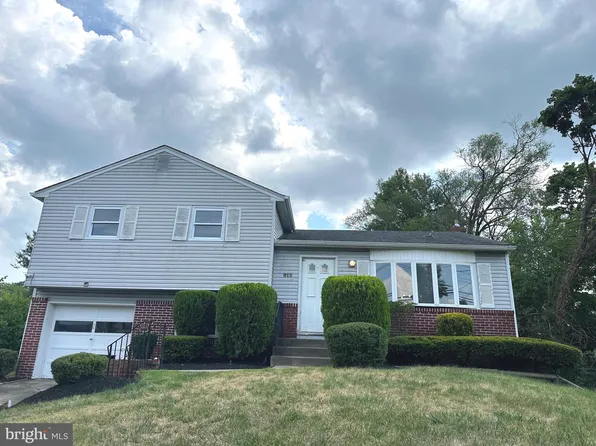 912 Woodlane Rd, Mount Holly, NJ 08060