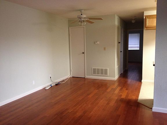 3rd image of 1038 W Calle De Las Estrellas APT 1