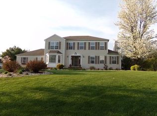 309 Meadow Run, Stewartsville, NJ 08886