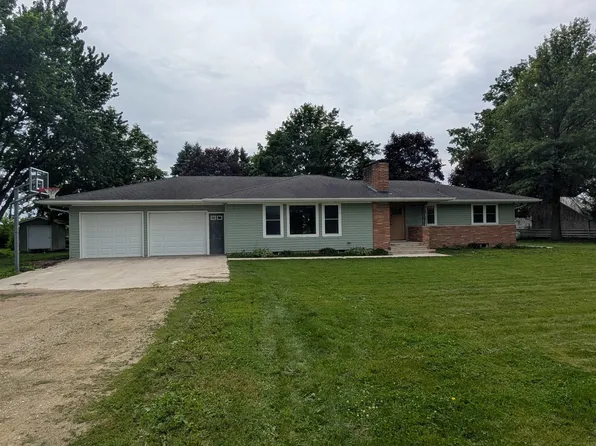 2658 215th St, Charles City, IA 50616