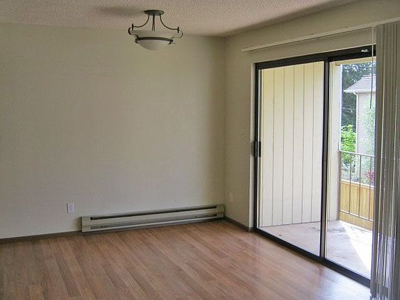 4th image of 26425 NE Pennsylvania Ave #29