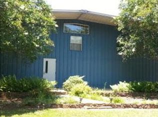 334 Old White Rd S, West Point, MS 39773