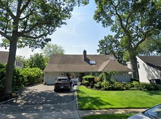 12 Silver Birch Rd, Merrick, NY 11566