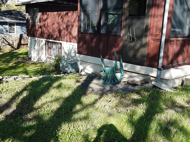 121 W 15th Ave — Photo 11