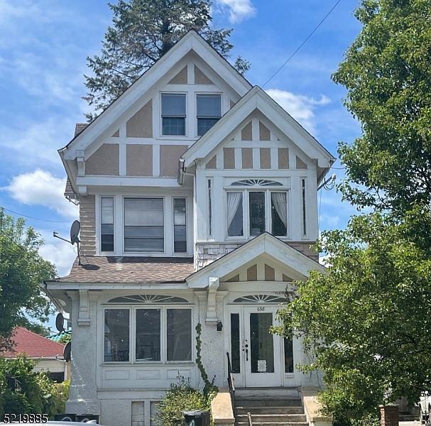 1st image of 698 Clifton Ave