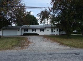 401 SW 5th St, Aledo, IL 61231