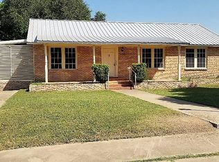 1110 E 3rd St, Alice, TX 78332
