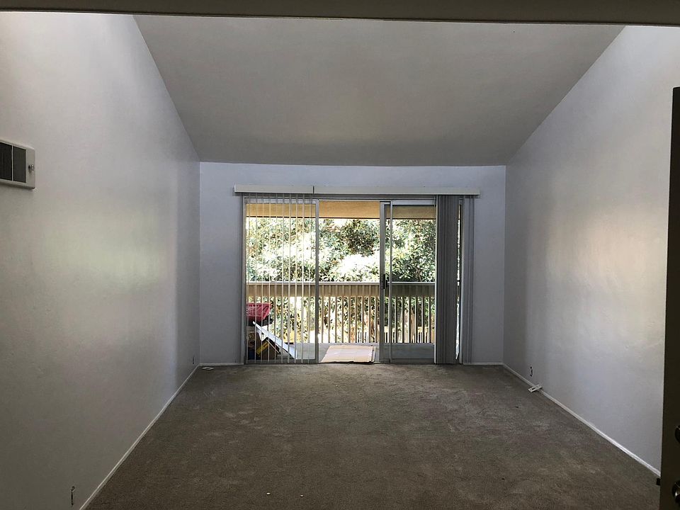 1st image of 4600 Lamont St #302