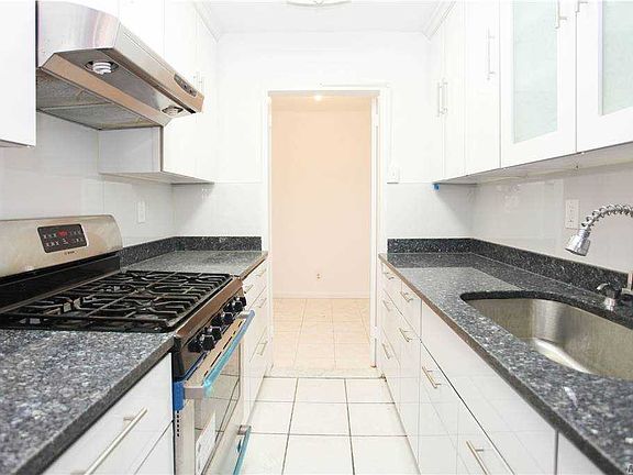 3rd image of 138-10 Franklin Ave APT 14E