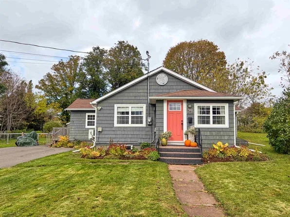 381 Chestnut Ave, Summerside, PE C1N 2E8