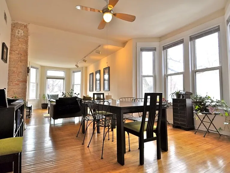 1846 W School St #2 — Photo 1