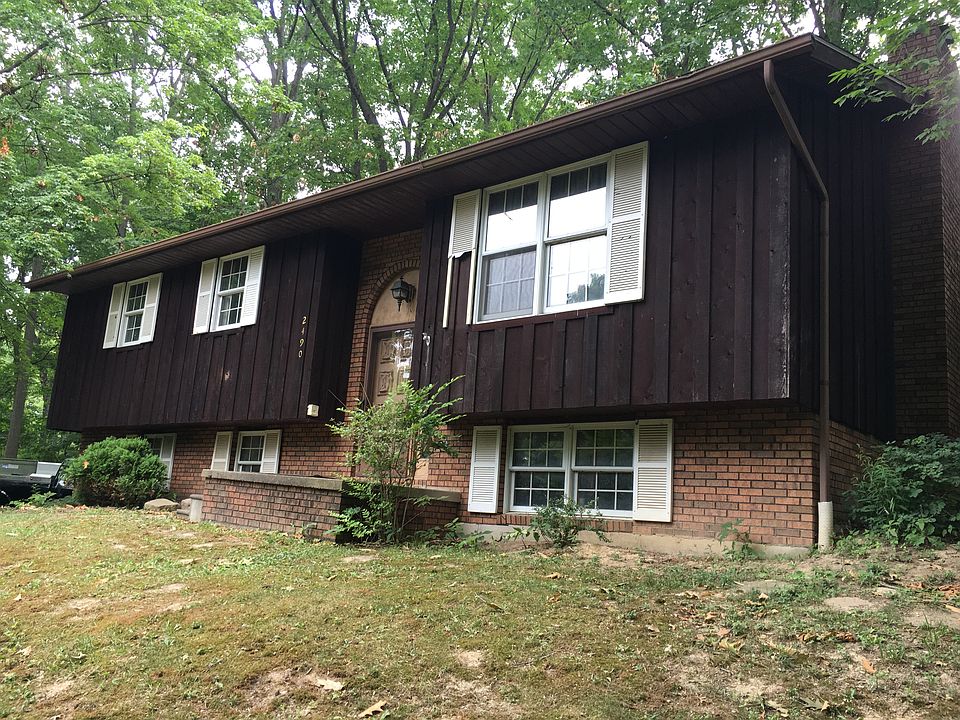 2nd image of 2471 Oak Tree Dr NW