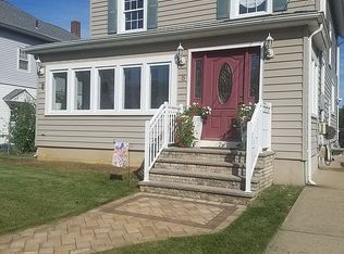 5 Cottage Pl, Freehold, NJ 07728