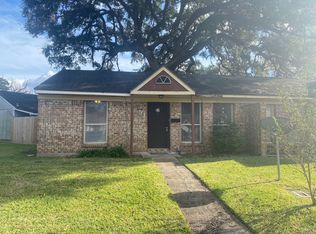 51 Fern Ct #1, Lake Jackson, TX 77566