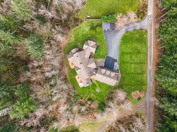 3rd image of 168 Yale Landing Rd