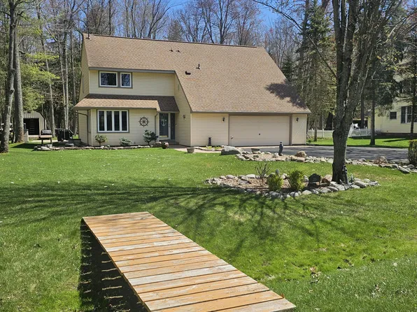 2215 Danish Landing Rd, Grayling, MI 49738