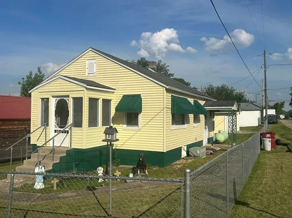 1332 10th St, West Portsmouth, OH 45663