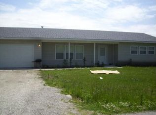 221 W 11th St, Chanute, KS 66720