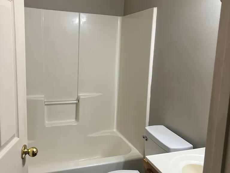 410 E Pershing Ave #C — Photo 4