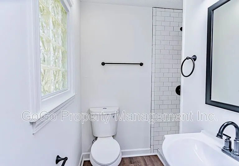 200 Lanewood Dr — Photo 11