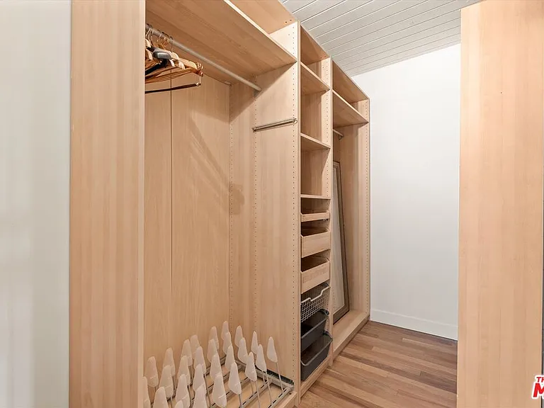 4950 Marmol Dr — Photo 23